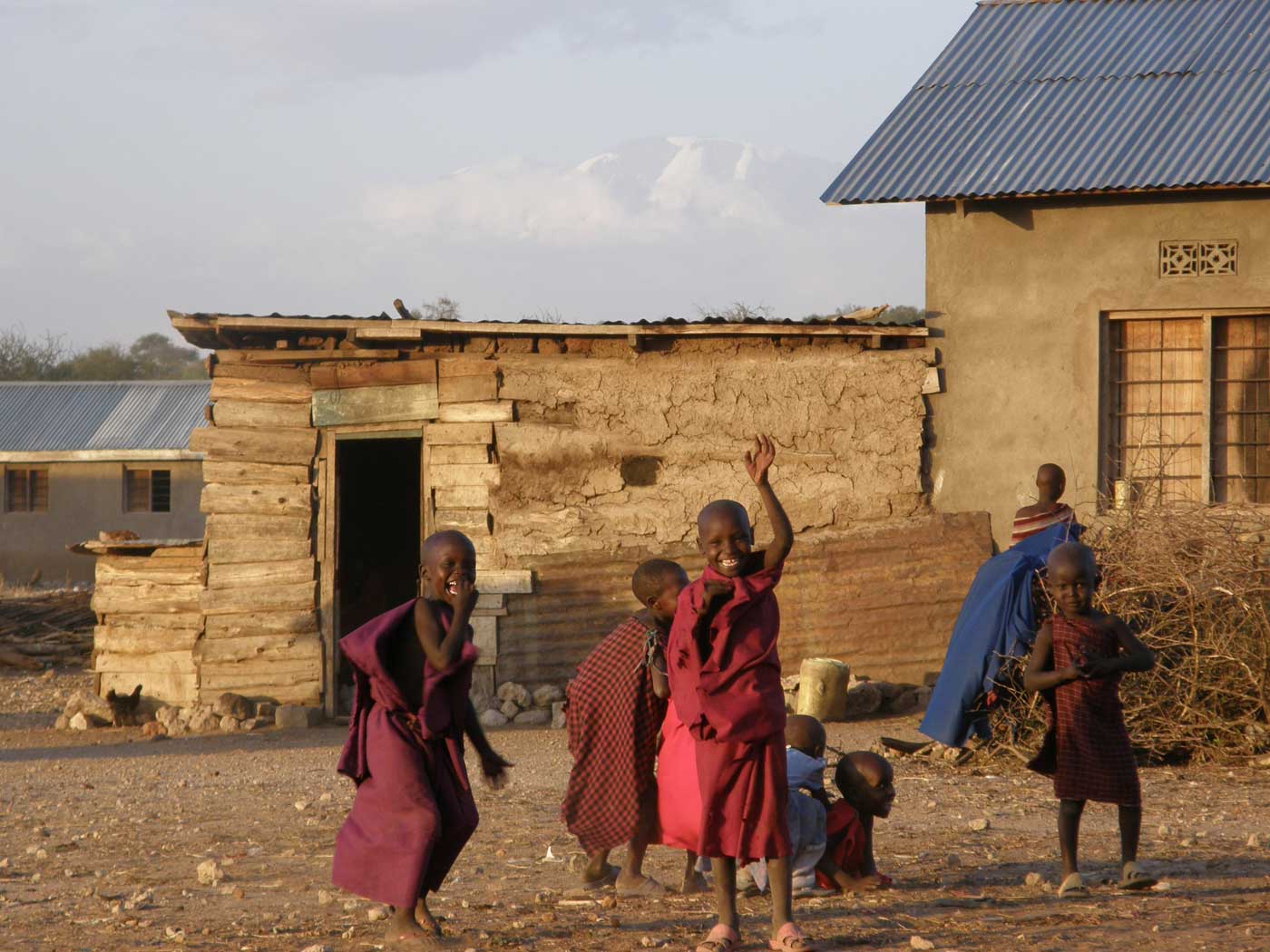 Lengasiti Maasai village met Kilimanjaro