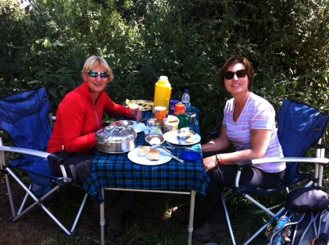 dewi2a Linda en trix